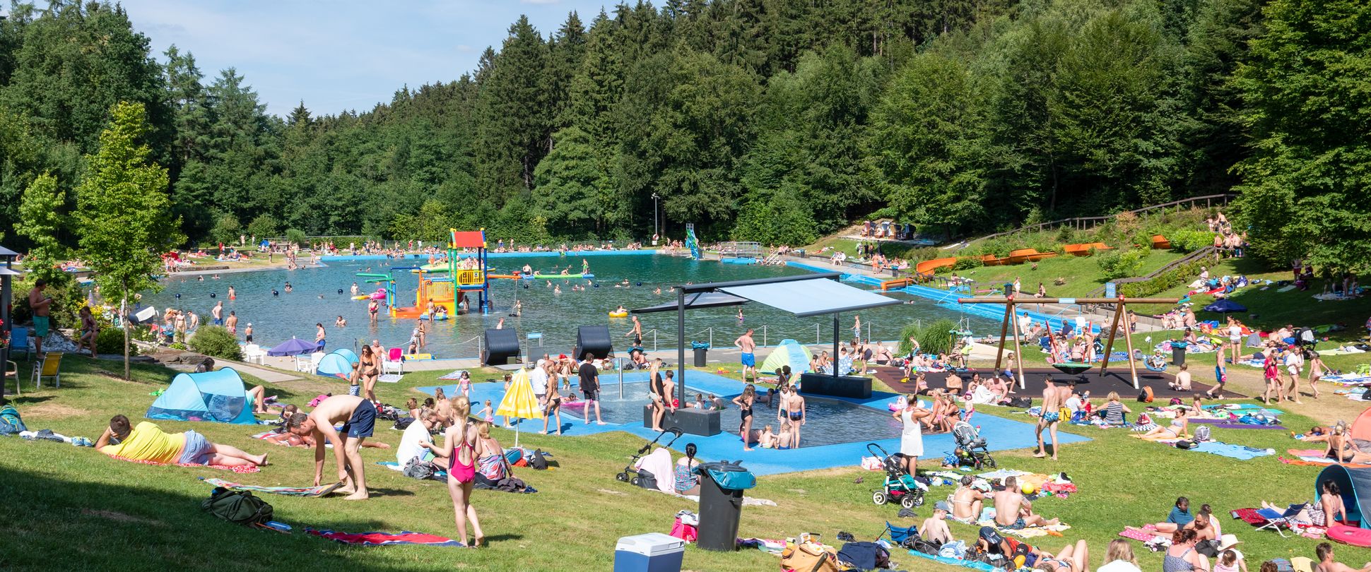 Freibad im Wald